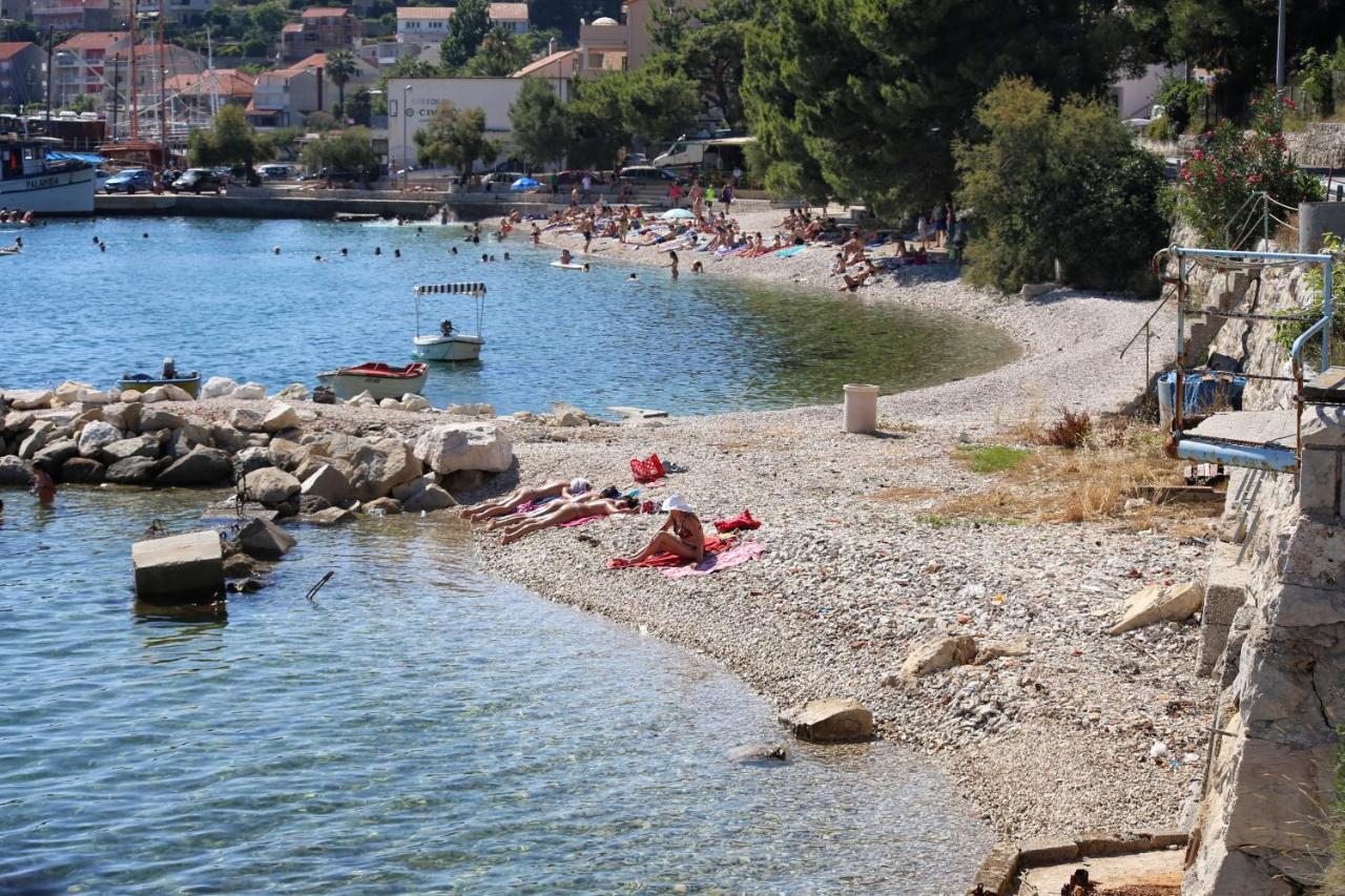 Apartments By The Sea Krilo Jesenice, Omis - 15145 Йесенице Екстериор снимка