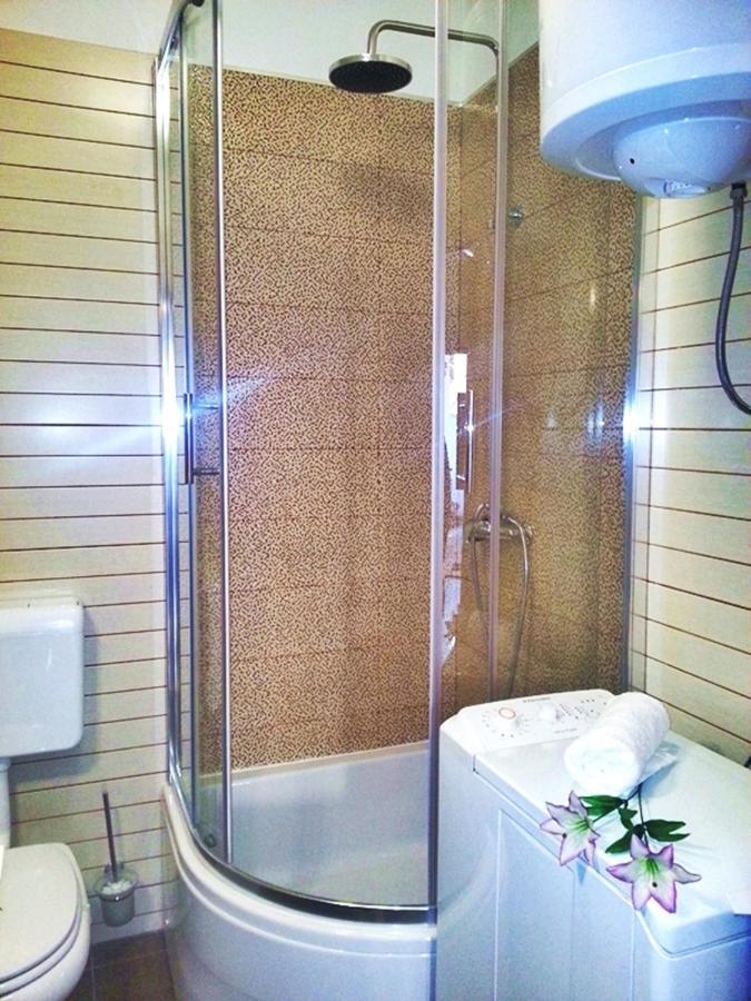 Apartments By The Sea Krilo Jesenice, Omis - 15145 Екстериор снимка