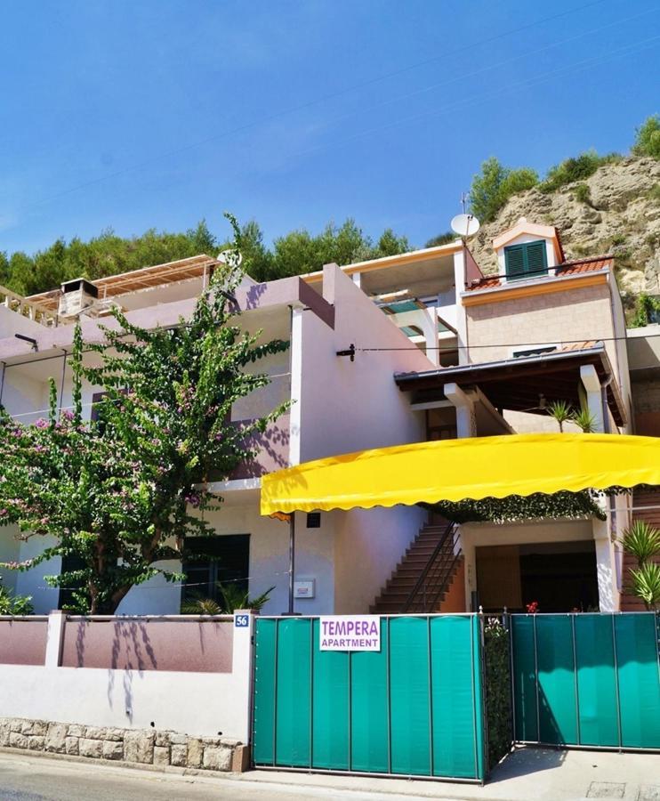 Apartments By The Sea Krilo Jesenice, Omis - 15145 Йесенице Екстериор снимка