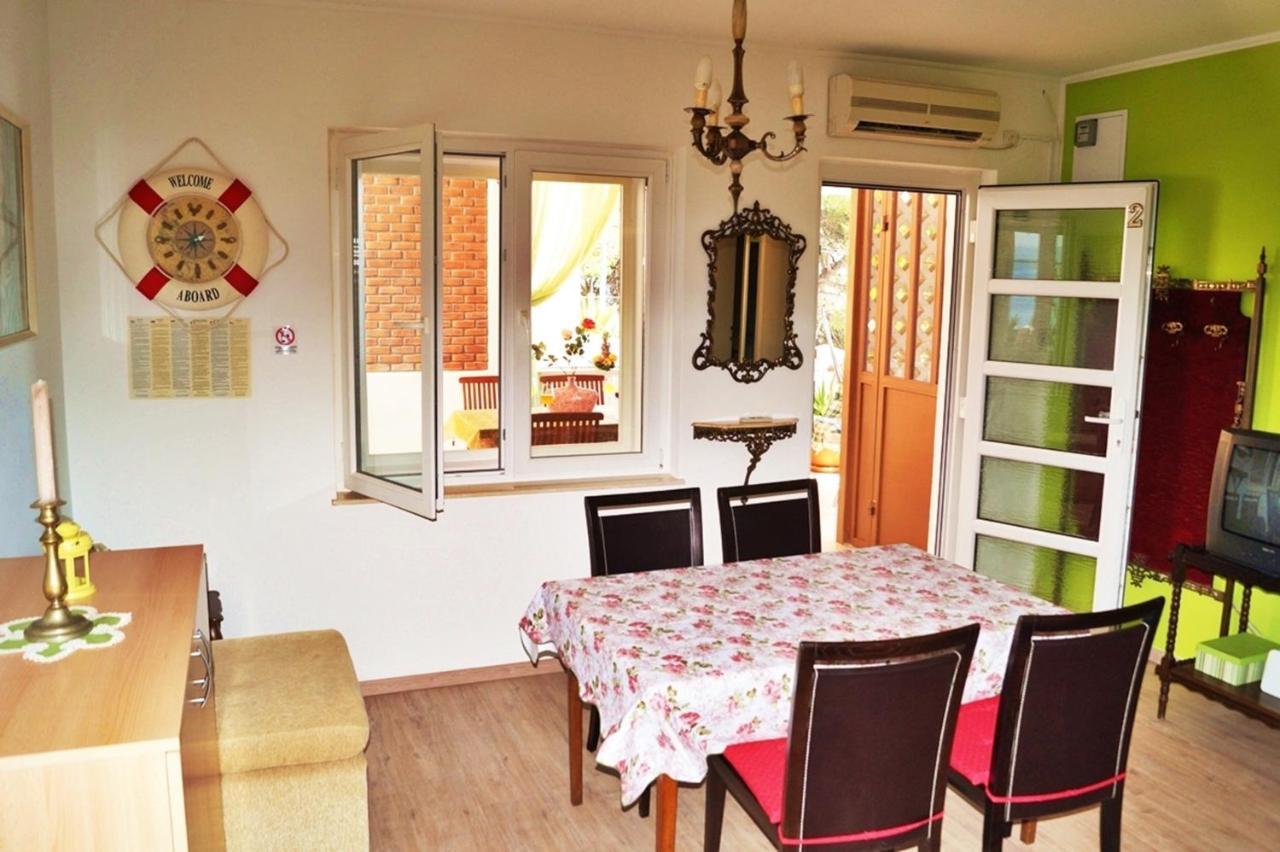 Apartments By The Sea Krilo Jesenice, Omis - 15145 Йесенице Екстериор снимка