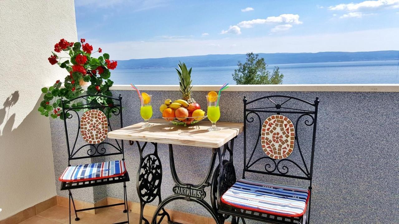 Apartments By The Sea Krilo Jesenice, Omis - 15145 Йесенице Екстериор снимка