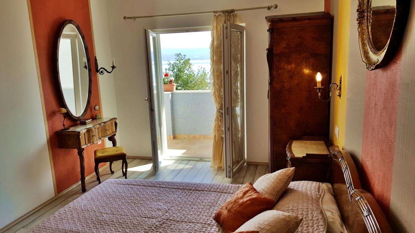 Apartments By The Sea Krilo Jesenice, Omis - 15145 Стая снимка